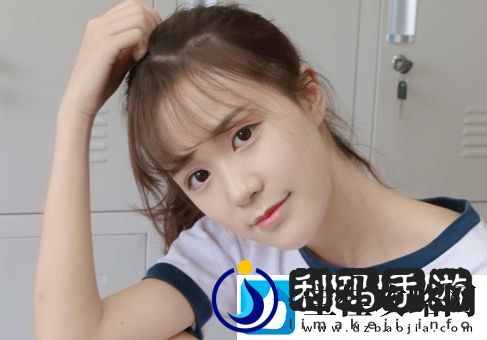 草莓香蕉榴莲丝瓜18岁可以吃吗，网友：健康营养但要适量食用！
