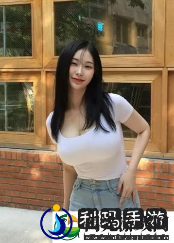 兰姨捂着嘴怕发出声音吵到，网友疑惑：到底发生了什么，让她如此紧张？