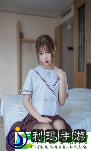 几个装修工人把我压在茶几：令人哭笑不得的装修事故，几个装修工人竟然把我压在茶几上！
