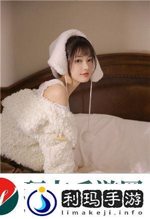 女学生被 c 扒衣服英文网站引发热议，网友：对这种行为深恶痛绝！