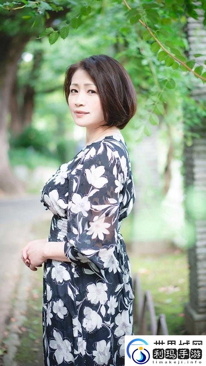 日本艺人友田真希