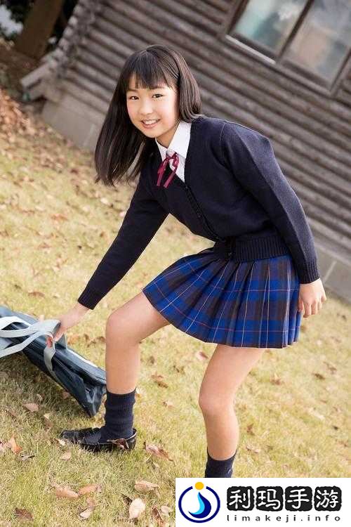 知花メイサ:日本**偶像,清纯甜美惹人爱