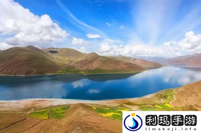 解析‘明月无云水不波’的意境
