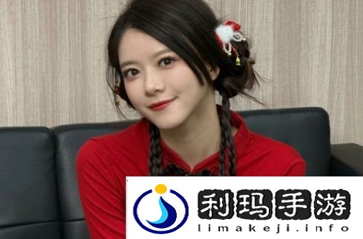 LPL女主持骆歆曝光收入，称去年工资只有16万，网友惊呼：怎么这么少