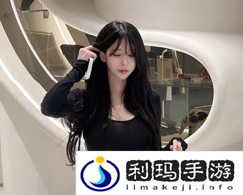 榴莲视频APP下载安装无限看免费，网友：这波操作简直是“开挂”啊！真是让人笑到肚子疼！