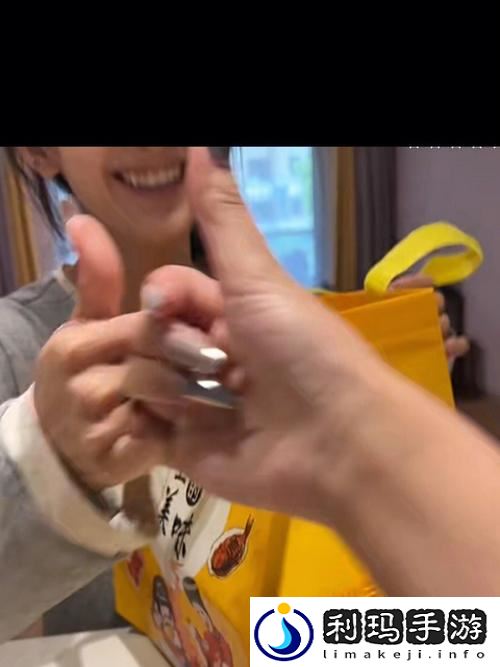 女生吃小头头视频