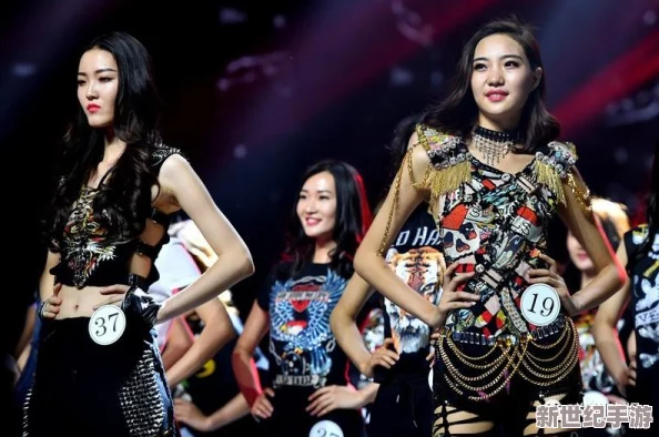 美女**艺术视频震撼来袭展现极致美感与创意摄影技巧让你领略不一样的视觉盛宴和艺术魅力