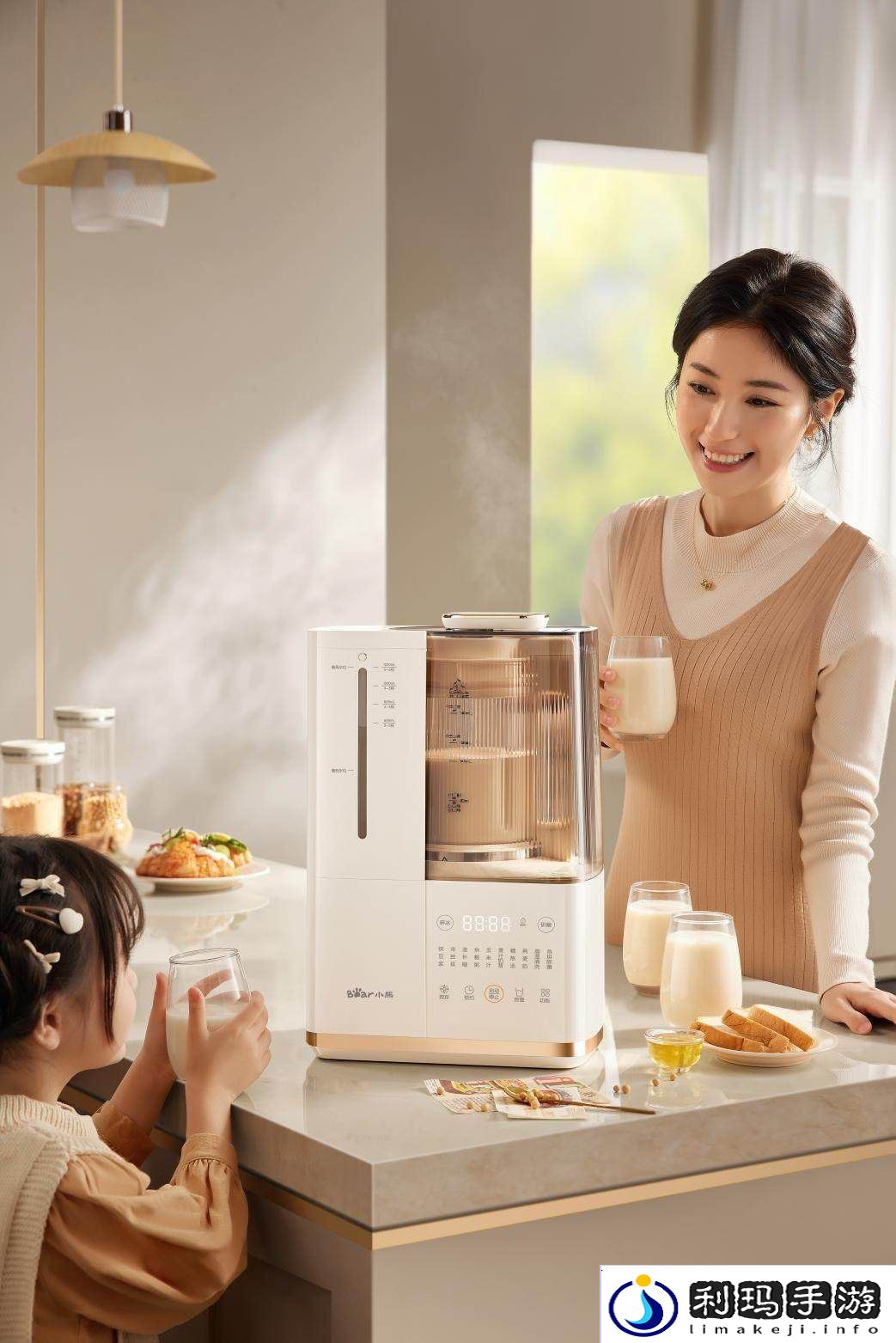 小熊电器早安破壁机AWE2025展