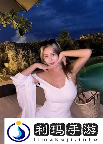 水蜜桃唇蜜嘟嘟唇是桃花吗，网友热议：这唇色真的像桃子般诱人，谁不想拥有呢！