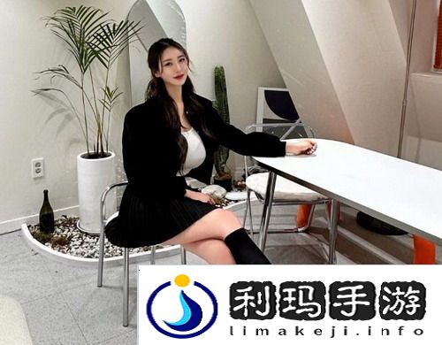 八戒一区二区水蜜桃剧场：畅游在欢笑与激情交织的娱乐天地！