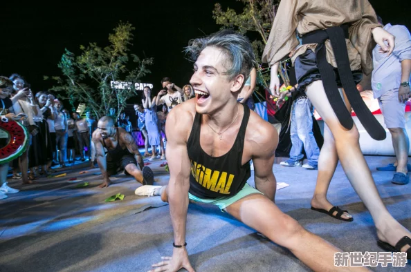 夏日海滩比基尼乳油艳舞