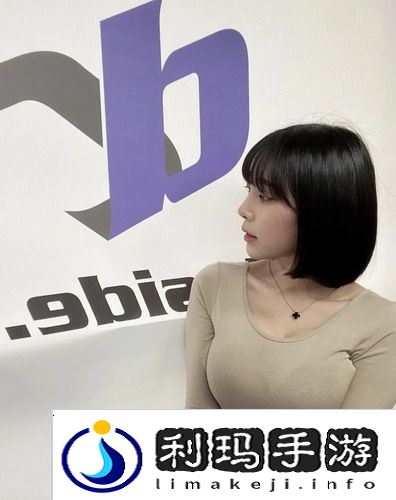 当着老公的面被维修工欺负，实在让人气愤不已：这场面真是让人无法忍受，气得我失去了理智！