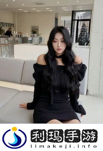 黑色双开真丝旗袍下身怎么弄：如何巧妙搭配黑色双开真丝旗袍展现优雅魅力，真是个技术活啊！