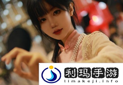 LPL美女解说参加漫展