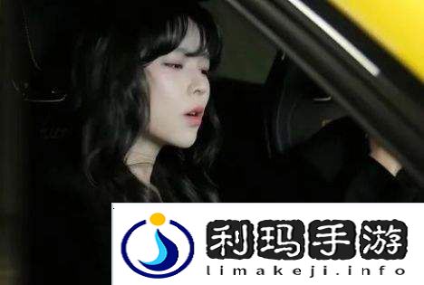沫子试驾好友小米su7